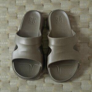 GIVENCHY Olive Green Marshmallow Slides Sandals Size 41 / 11